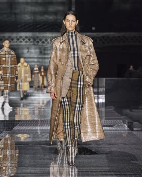 abiti burberry 2020|Burberry Autumn/Winter 2020 .